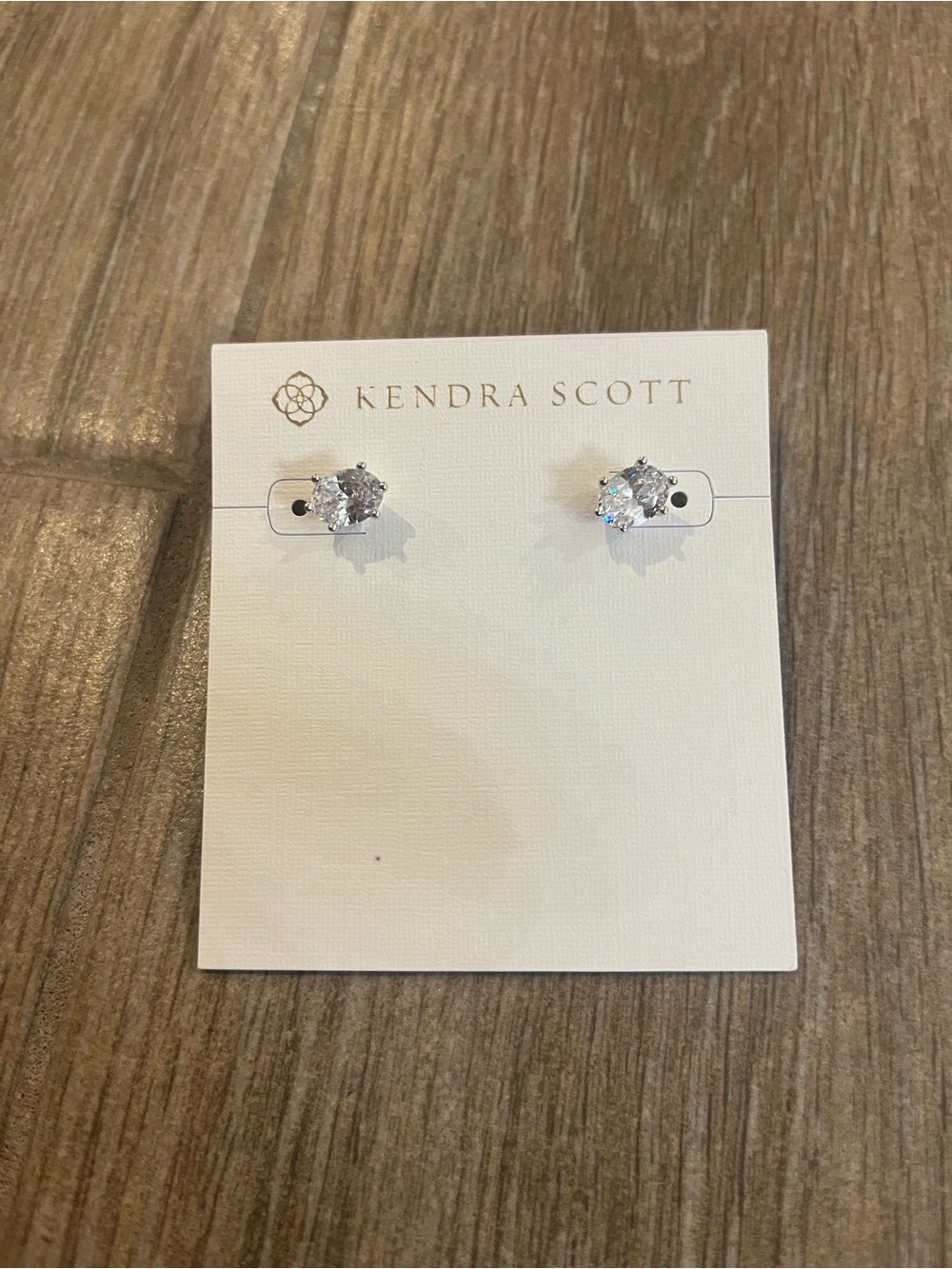 Kendra Scott Cailin Crystal Stud Earrings -with bag